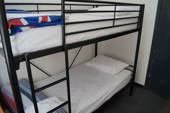 Maze Backpackers - Accommodation Coffs Harbour 4