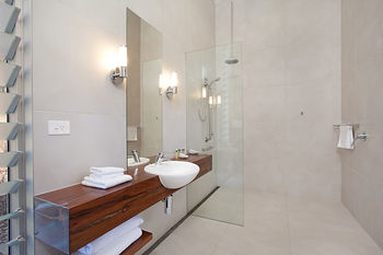 The Longhouse - Accommodation Coffs Harbour 5