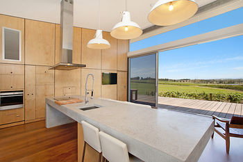 The Longhouse - Accommodation Coffs Harbour 7