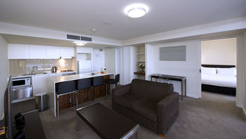 Chifley Executive Suites - Accommodation Coffs Harbour 9