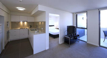 Chifley Executive Suites - Accommodation Coffs Harbour 16