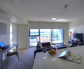 Chifley Executive Suites - Accommodation Coffs Harbour 18