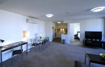 Chifley Executive Suites - Accommodation Coffs Harbour 19