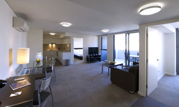 Chifley Executive Suites - Accommodation Coffs Harbour 1