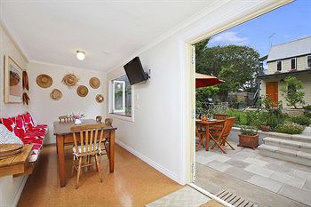 Admiral Collingwood Lodge - Accommodation Coffs Harbour 10
