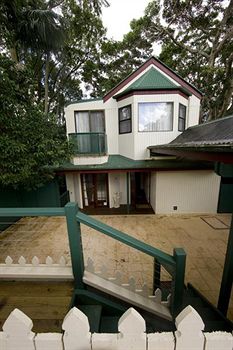 Montville Attic - Accommodation Coffs Harbour 0
