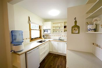 Montville Attic - Accommodation Coffs Harbour 13