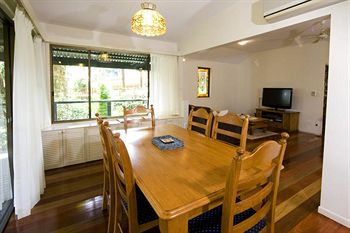 Montville Attic - Accommodation Coffs Harbour 16