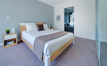 Zara Tower - Luxury Suites And Apartments - Accommodation Coffs Harbour 1