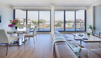 Zara Tower - Luxury Suites And Apartments - Accommodation Coffs Harbour 9