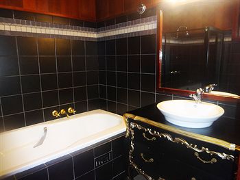 Casuarina Estate - Accommodation Coffs Harbour 0