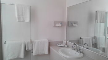 Branxton House Motel, Hunter Valley - Accommodation Coffs Harbour 10