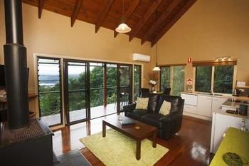Montville Misty View Cottages - Accommodation Coffs Harbour 6