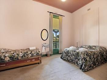 The Victoria & Albert Guesthouse - Accommodation Coffs Harbour 6