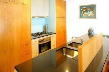 Docklands Serviced Apartments - Accommodation Coffs Harbour 1