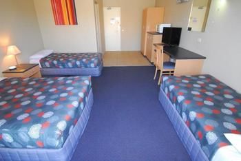 Sands Hotel, Maroubra - Accommodation Coffs Harbour 2