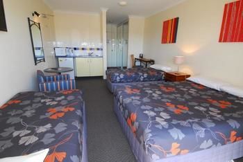 Sands Hotel, Maroubra - Accommodation Coffs Harbour 17