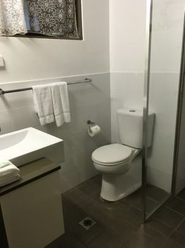 Avoca Beach Hotel & Resort - Accommodation Coffs Harbour 4