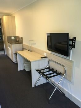 Avoca Beach Hotel & Resort - Accommodation Coffs Harbour 5