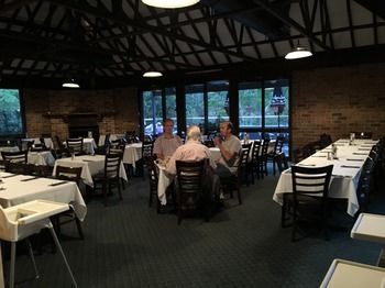 Avoca Beach Hotel & Resort - Accommodation Coffs Harbour 41