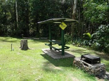 Mapleton Cabins & Caravan Park - Accommodation Coffs Harbour 0