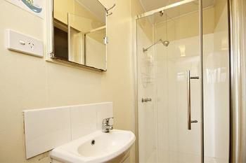 Mapleton Cabins & Caravan Park - Accommodation Coffs Harbour 2