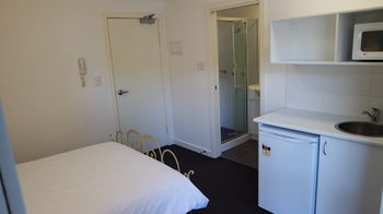 Cityview Studio Accommodation - Accommodation Coffs Harbour 2