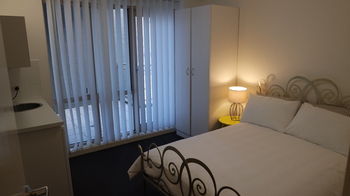 Cityview Studio Accommodation - Accommodation Coffs Harbour 3