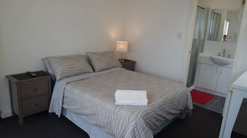 Cityview Studio Accommodation - Accommodation Coffs Harbour 27