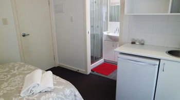 Cityview Studio Accommodation - Accommodation Coffs Harbour 29
