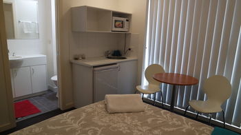 Cityview Studio Accommodation - Accommodation Coffs Harbour 31