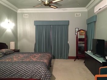 Relaxin - Accommodation Coffs Harbour 2