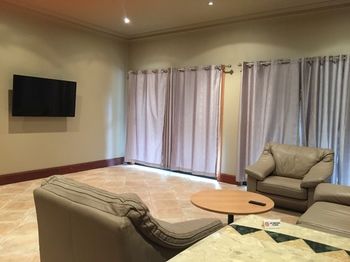 Relaxin - Accommodation Coffs Harbour 20