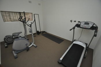 Balmain 2 Mont Furnished Apartment - Accommodation Coffs Harbour 5