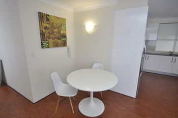 Balmain 2 Mont Furnished Apartment - Accommodation Coffs Harbour 11