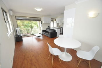 Balmain 2 Mont Furnished Apartment - Accommodation Coffs Harbour 13