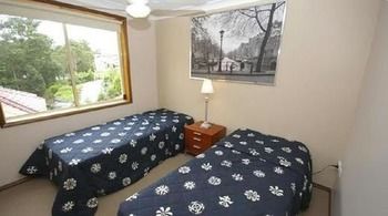 Castle Hill 60A Gil Furnished Apartment - Accommodation Coffs Harbour 8