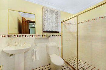 CBC Bed & Breakfast & Cafe - Accommodation Coffs Harbour 11