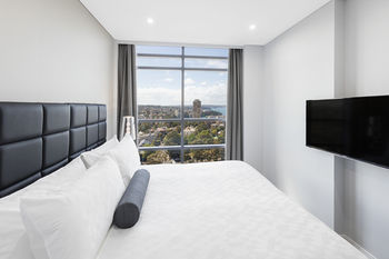 Meriton Serviced Apartments North Sydney - Accommodation Coffs Harbour 4