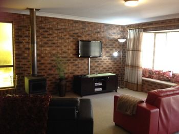 Shady Trees Barrington Holiday House - Accommodation Coffs Harbour 5