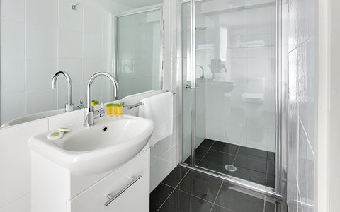BEST WESTERN Tall Trees Canberra - Accommodation Coffs Harbour 2