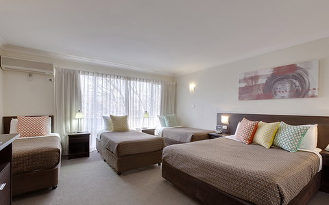 BEST WESTERN Tall Trees Canberra - Accommodation Coffs Harbour 3