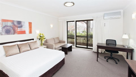 BEST WESTERN Tall Trees Canberra - Accommodation Coffs Harbour 4