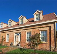Racecourse Inn - The - Accommodation Coffs Harbour