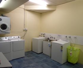 Mayfair Plaza Motel - Accommodation Coffs Harbour 4