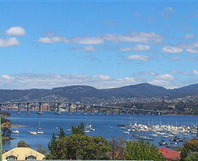 Ashwood Apartments - Lindisfarne - Accommodation Coffs Harbour 0