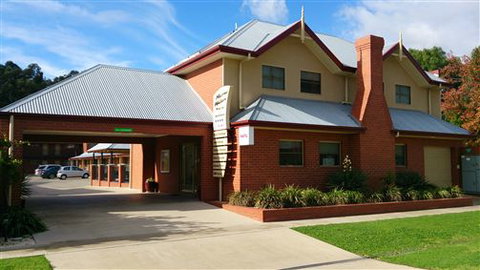 Murray Waters Motor Inn & Apartments - Accommodation Coffs Harbour 0