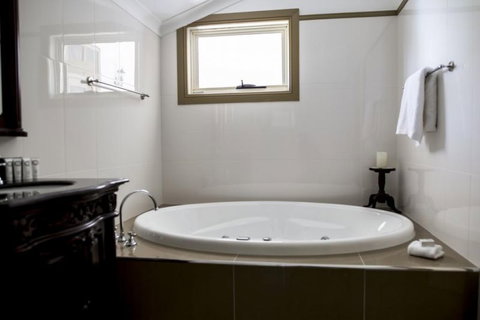 Bli Bli House Luxury Accommodation - Accommodation Coffs Harbour 12