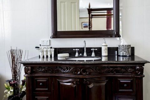 Bli Bli House Luxury Accommodation - Accommodation Coffs Harbour 17