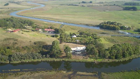 Curdievale Riverfront Lodge - Accommodation Coffs Harbour 3